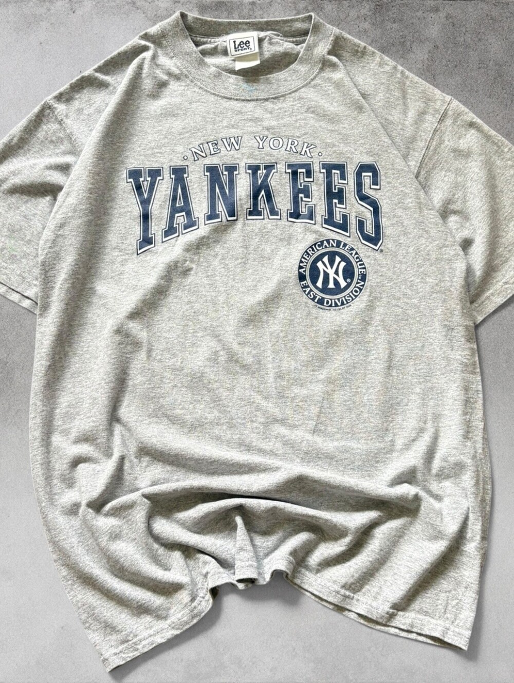 Vintage New York Yankees MLB Baseball Shirt Size Large Gray Lee Sports